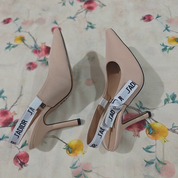 Dior Nude Pink Pumps - Picture 3 of 6